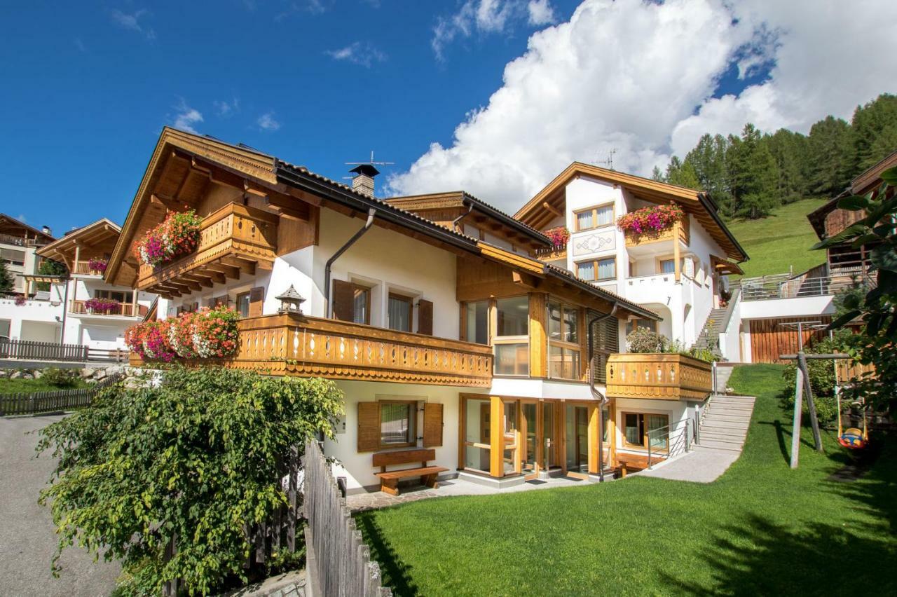 Appartamenti Vilin San Cassiano  Luaran gambar